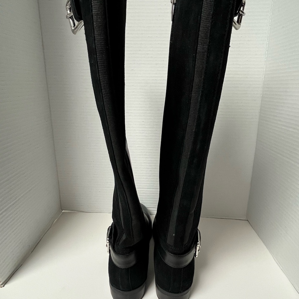 Black Knee-High Leather Boots - Picture 6 of 7